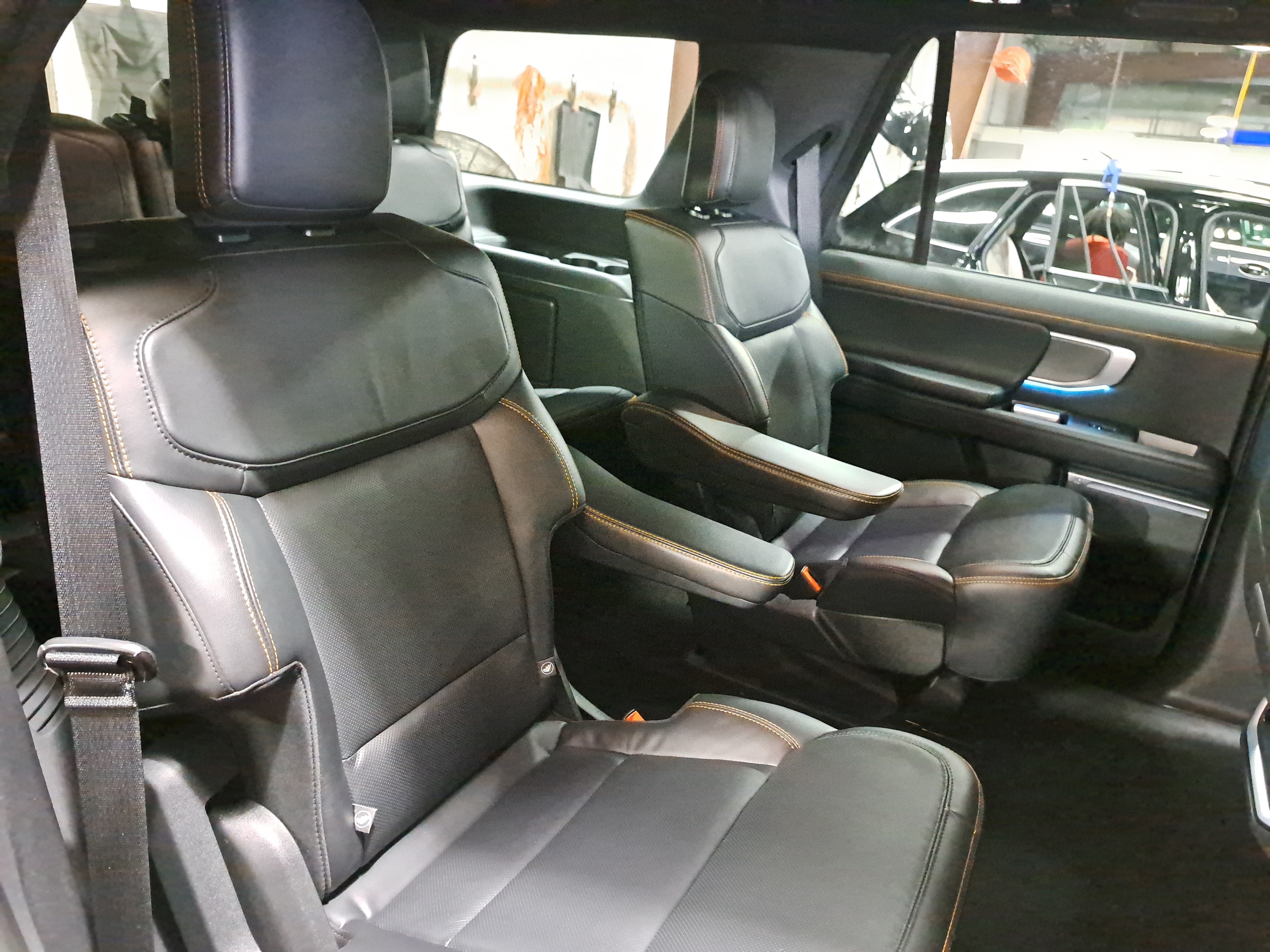 Used 2025 Ford Expedition Tremor AWD/4WD image 12