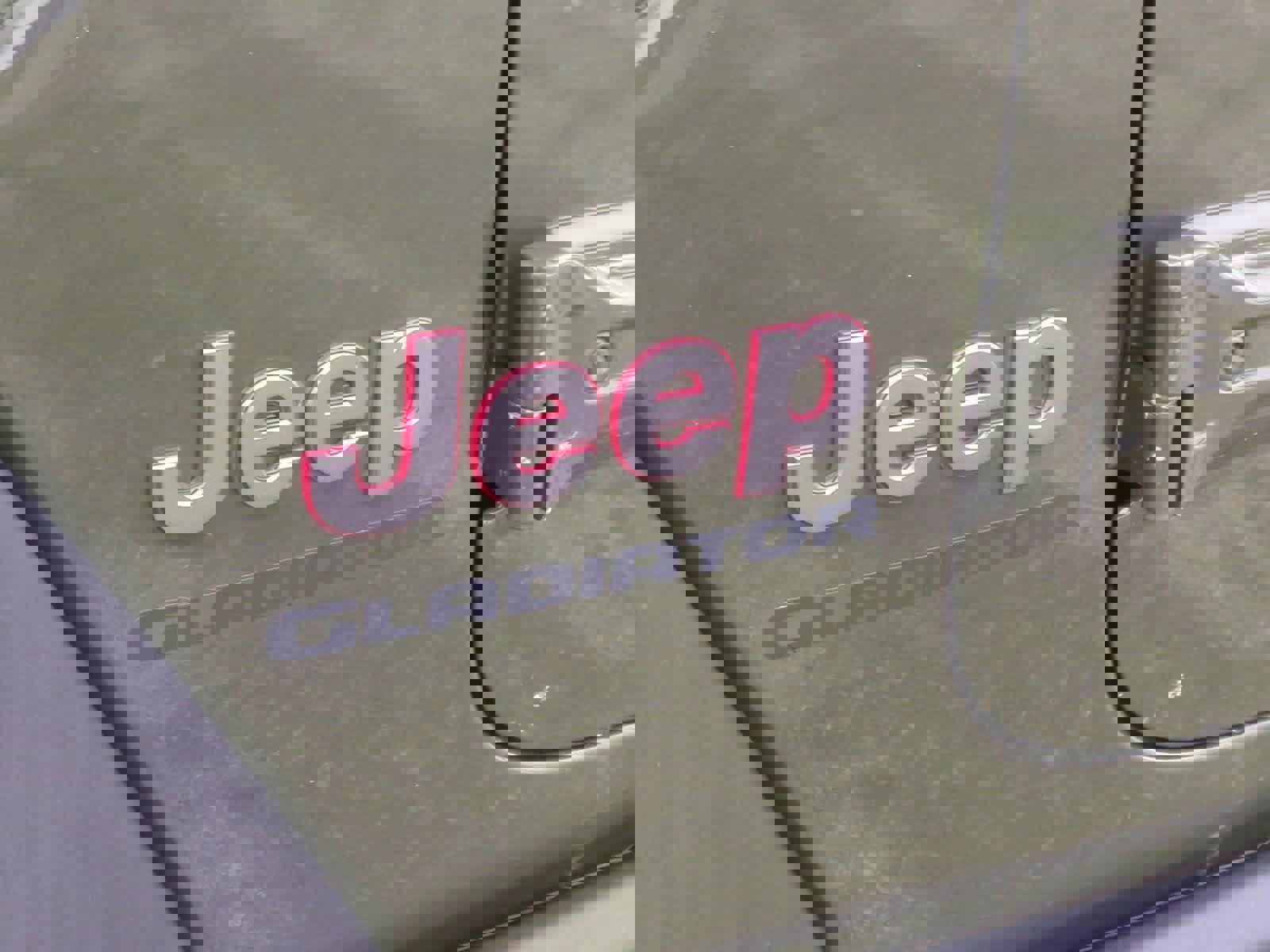 Used 2021 Jeep Gladiator Rubicon image 12