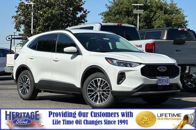 New 2025 Ford Escape SE w/ Class II Trailer Tow Package