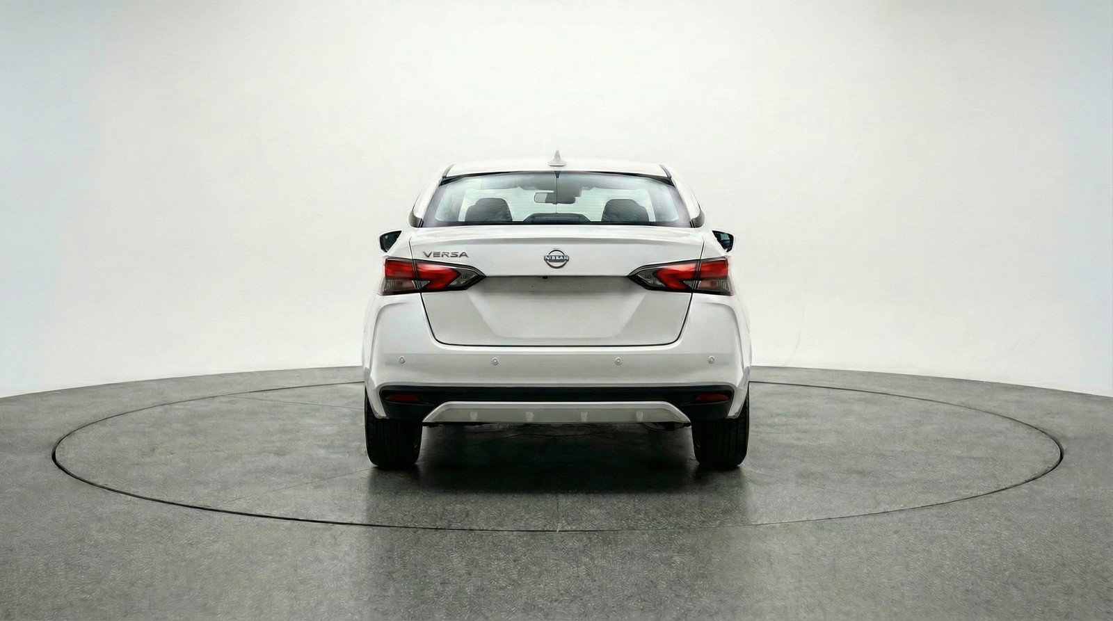 Used 2025 Nissan Versa SV image 7