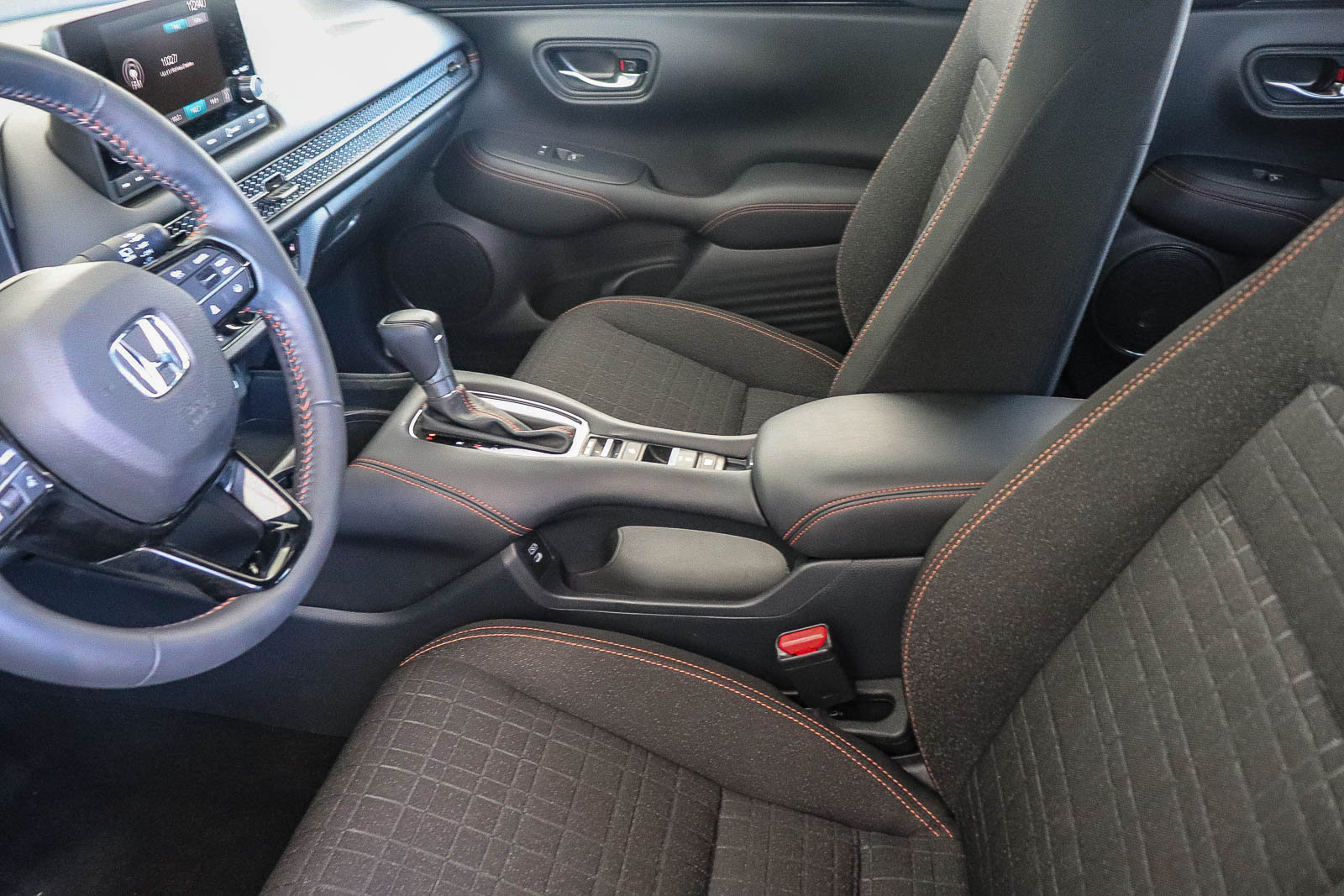 Certified 2025 Honda HR-V Sport image 22