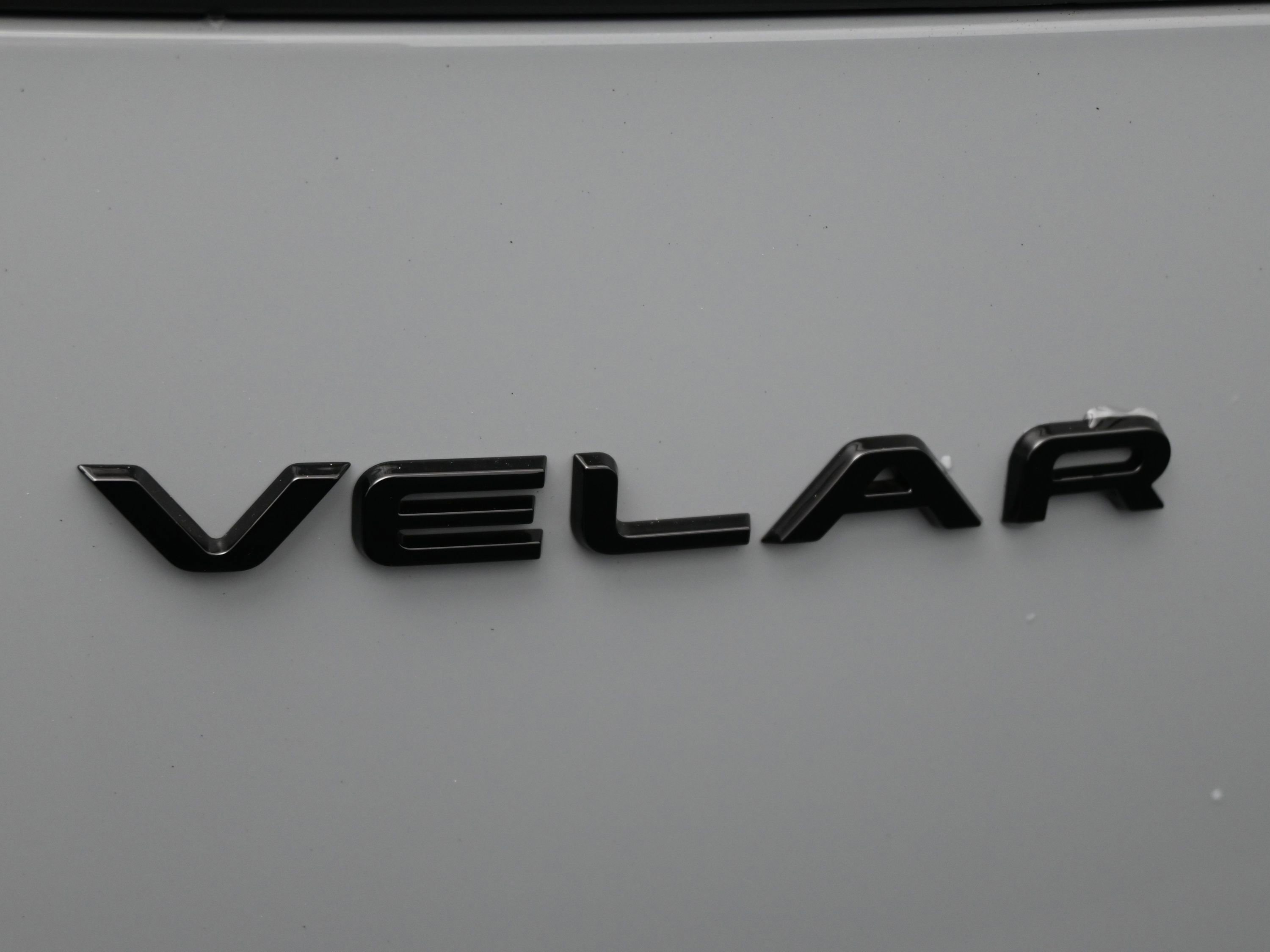 New 2026 Land Rover Range Rover Velar Dynamic SE image 8