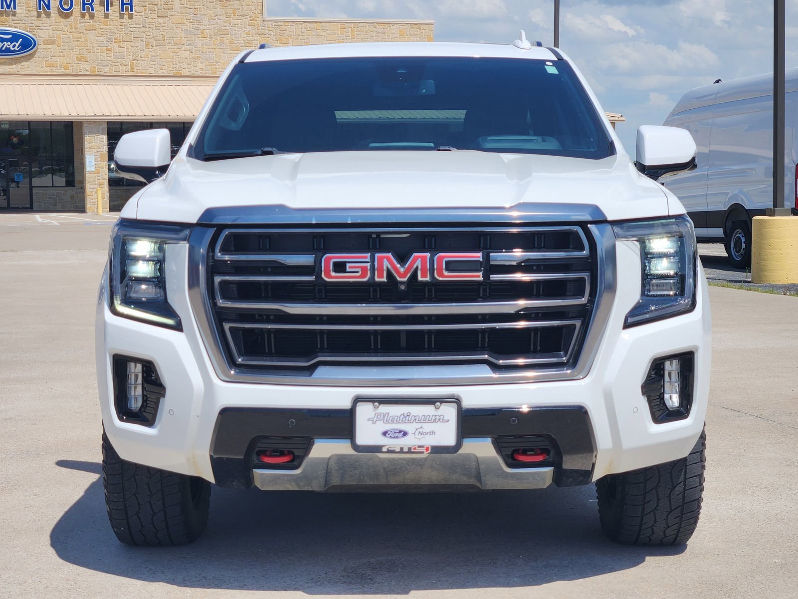 Used 2023 GMC Yukon XL AT4 w/ Technology Package AWD/4WD image 6