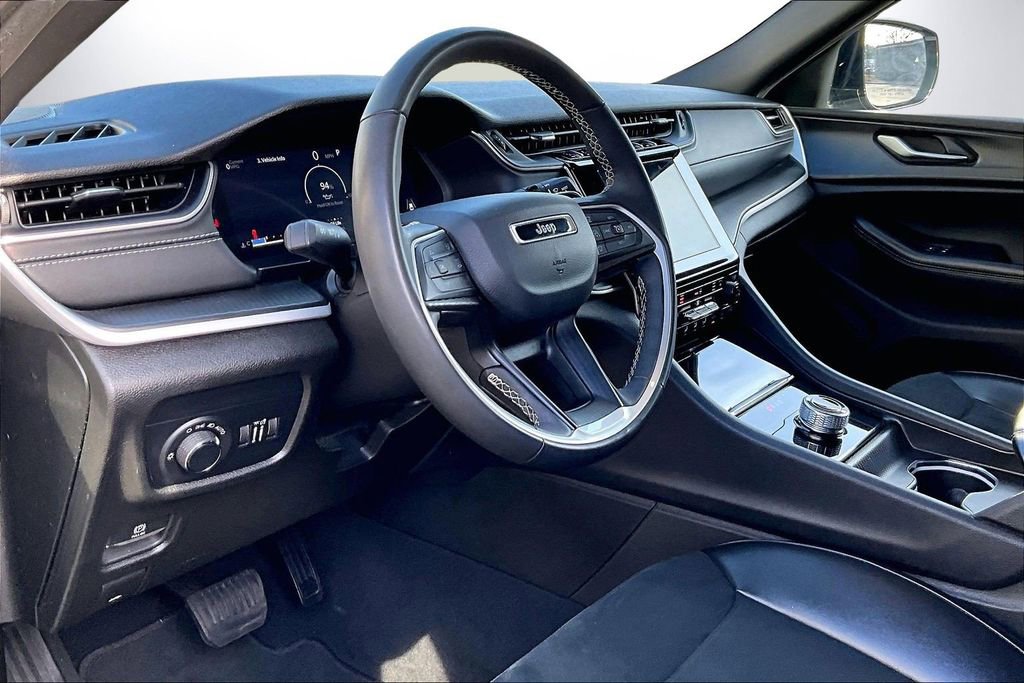 Used 2024 Jeep Grand Cherokee L Laredo image 17