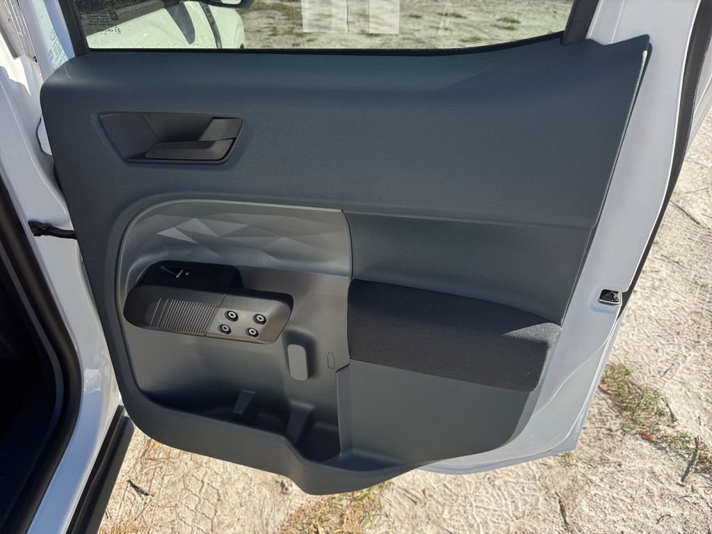 New 2025 Ford Maverick XL w/ Equipment Group 102A image 21