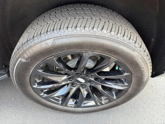 Certified 2024 Cadillac Escalade Sport w/ LPO, ONYX Package AWD/4WD image 25