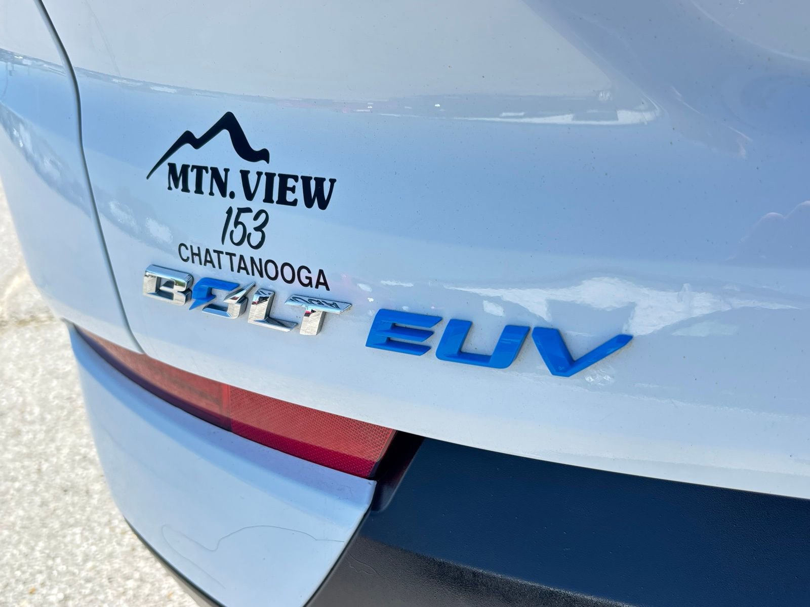 Used 2023 Chevrolet Bolt EUV LT FWD image 15