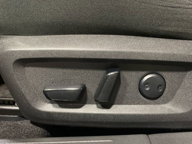 Certified 2025 Nissan Rogue SV image 6