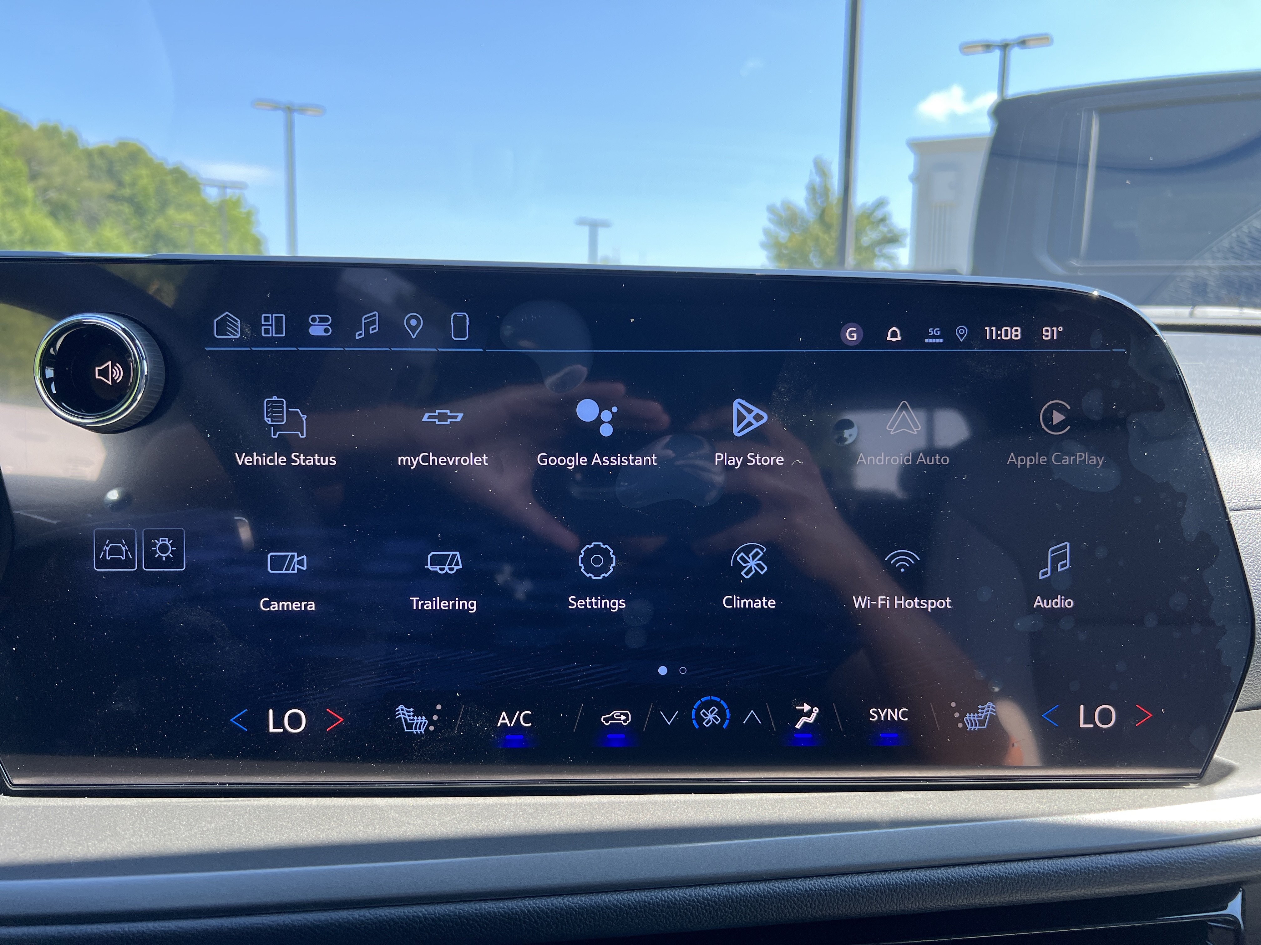 New 2026 Chevrolet Traverse LT w/ Sun and Wheel Package FWD image 25