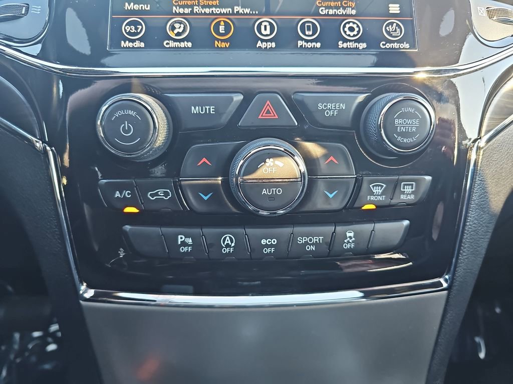 Used 2021 Jeep Grand Cherokee Limited image 21