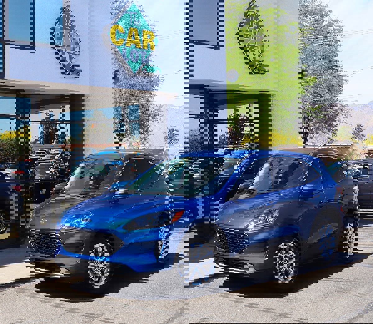 Used 2022 Ford Escape SE image 2