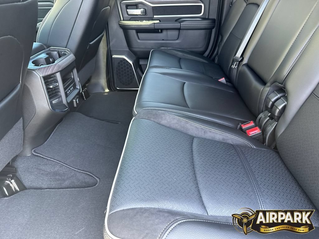 New 2026 RAM 2500 Laramie w/ Night Edition AWD/4WD image 17
