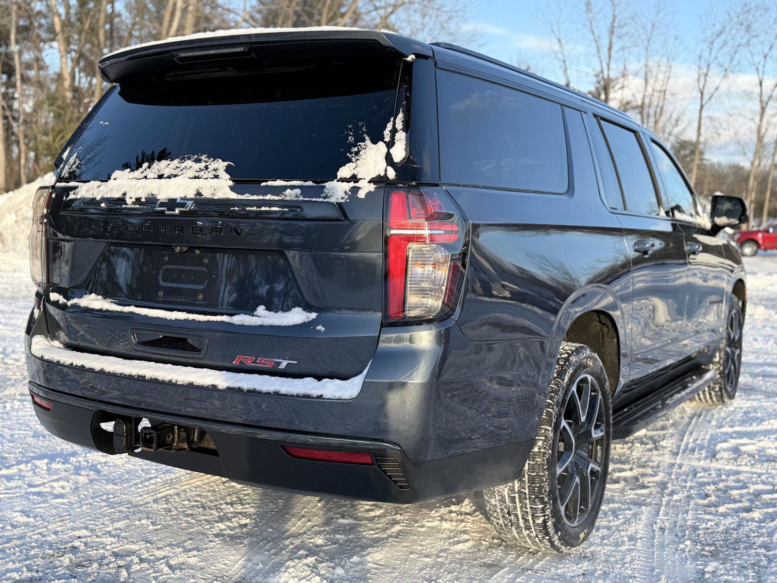 Used 2021 Chevrolet Suburban RST w/ Luxury Package image 5