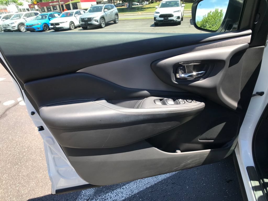 Used 2024 Nissan Murano SV w/ SV Midnight Edition Package AWD/4WD image 17