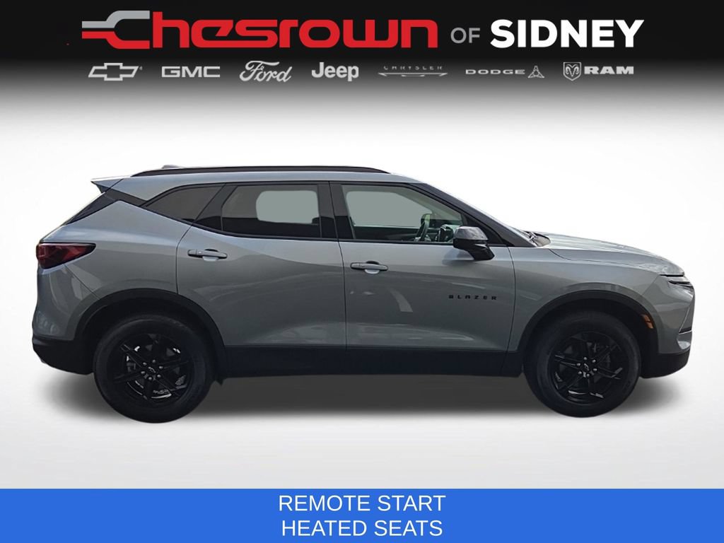 Used 2024 Chevrolet Blazer LT w/ Convenience Package FWD image 4