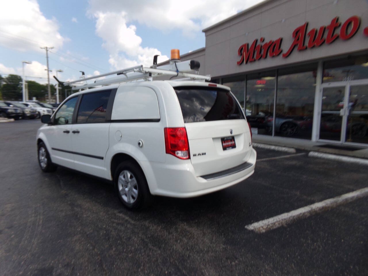 Used 2013 RAM C/V Tradesman FWD image 8