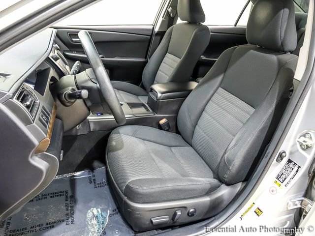 Used 2016 Toyota Camry LE image 9