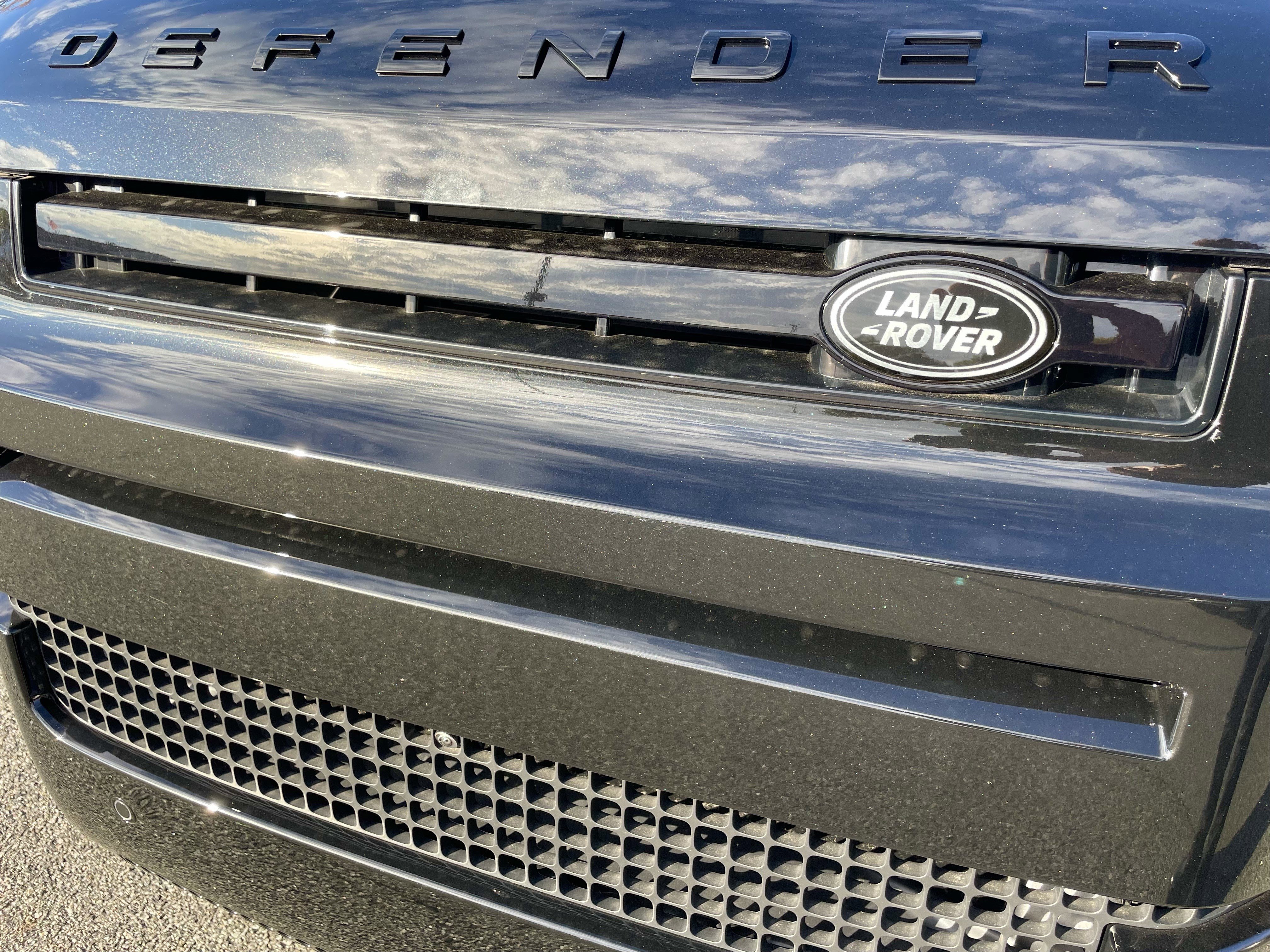 New 2026 Land Rover Defender 110 V8 image 32