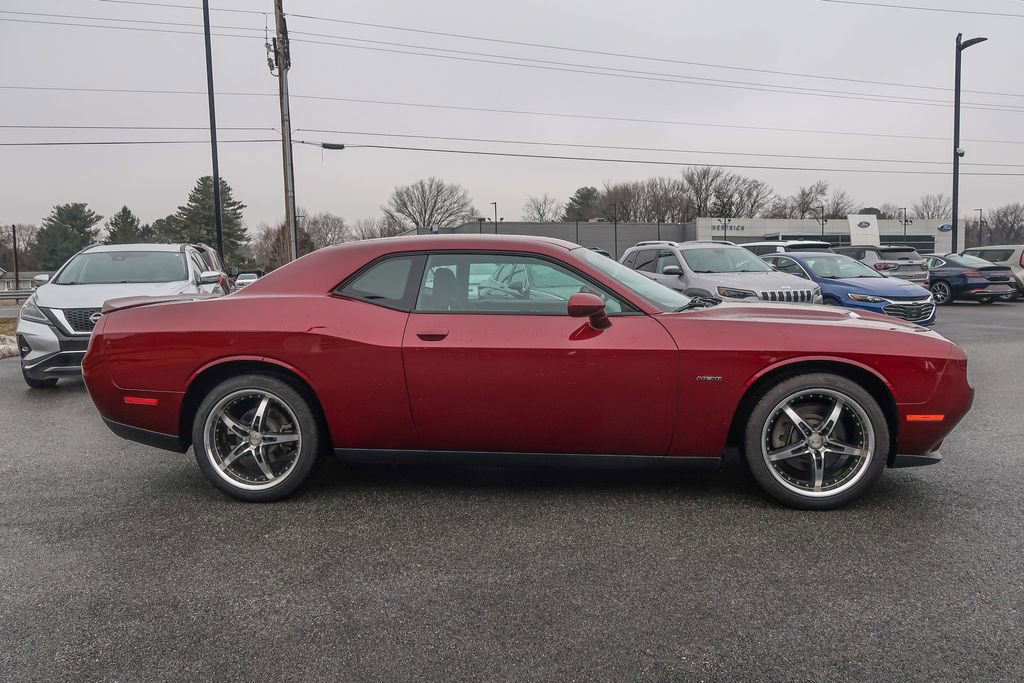 Used 2018 Dodge Challenger R/T image 10