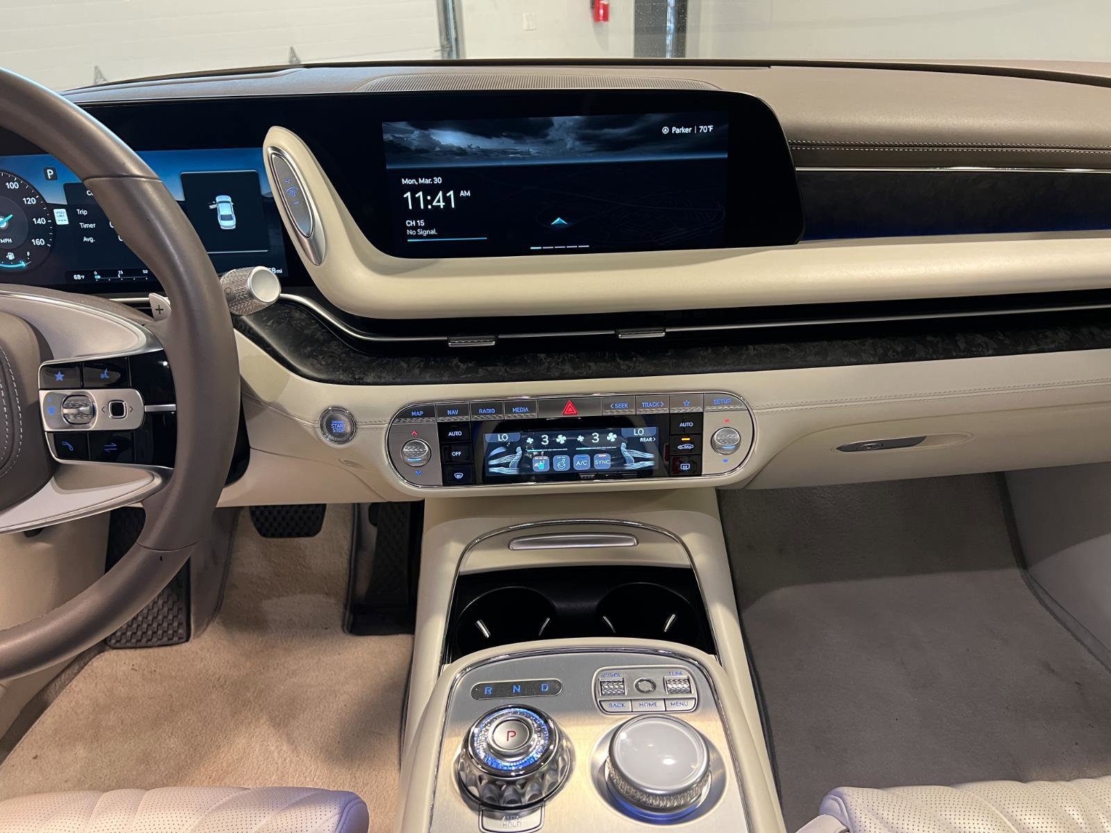 Used 2023 Genesis G90 3.5T image 16