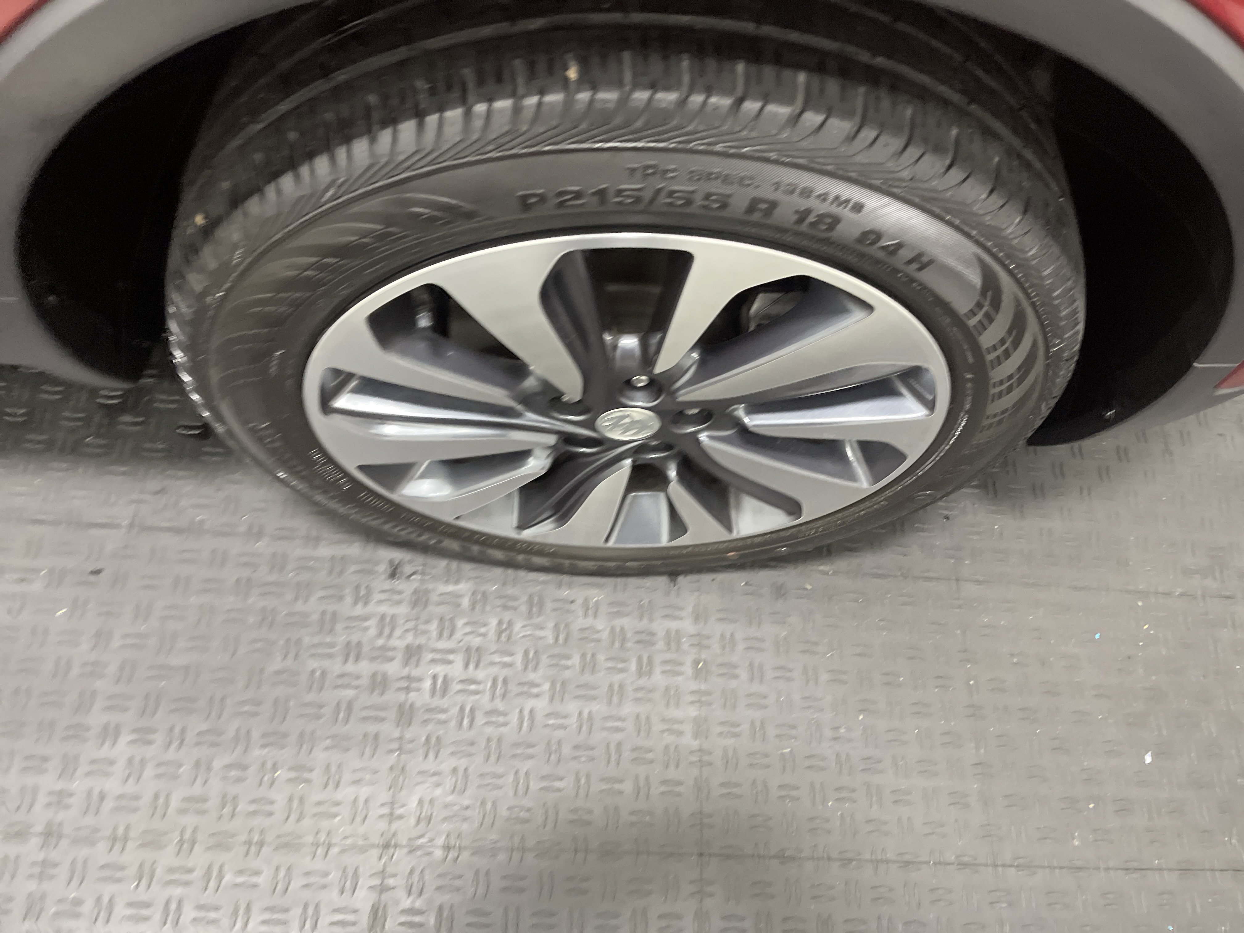 Used 2021 Buick Encore Preferred AWD/4WD image 28