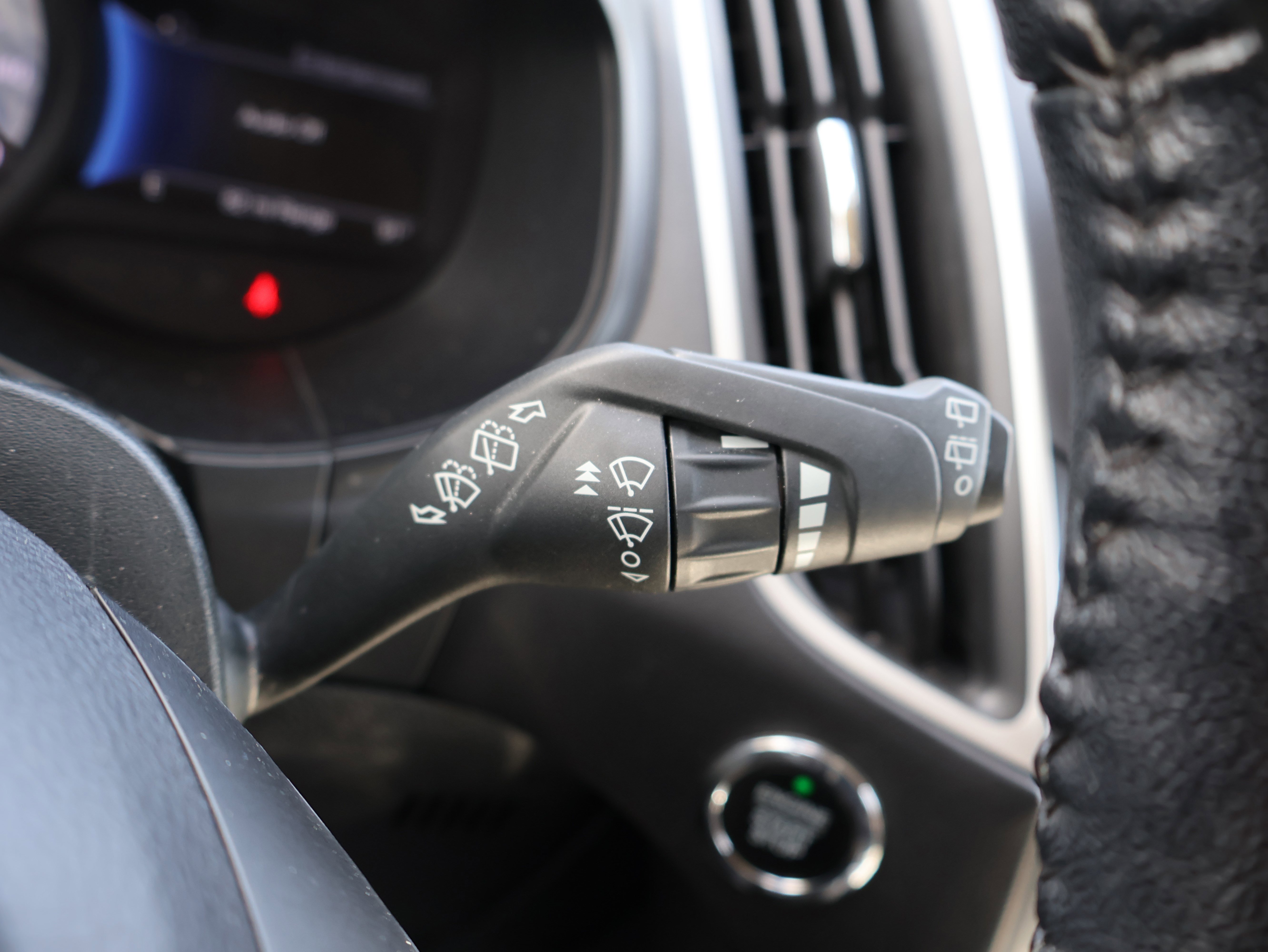 Used 2022 Ford Edge SEL image 39