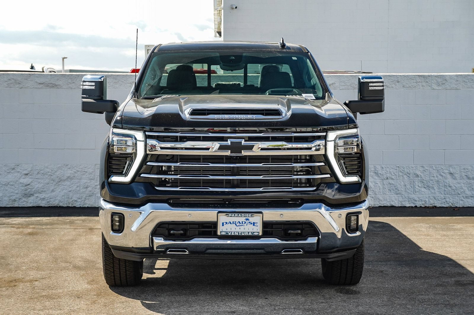 New 2026 Chevrolet Silverado 2500 LTZ w/ LTZ Plus Package AWD/4WD image 2