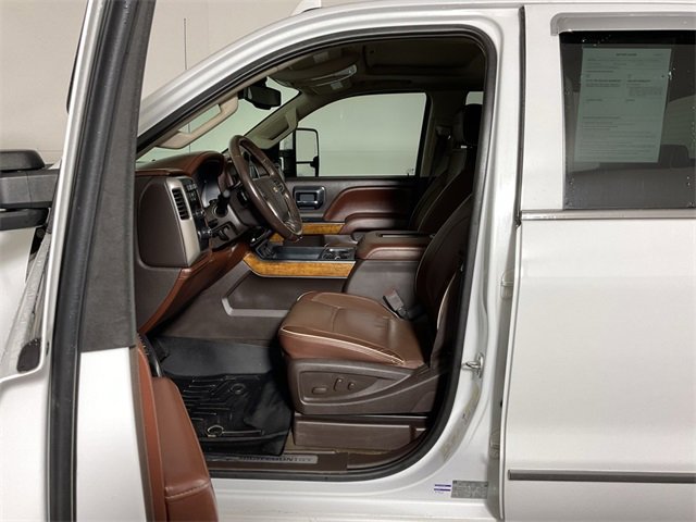 Used 2016 Chevrolet Silverado 3500 High Country image 19