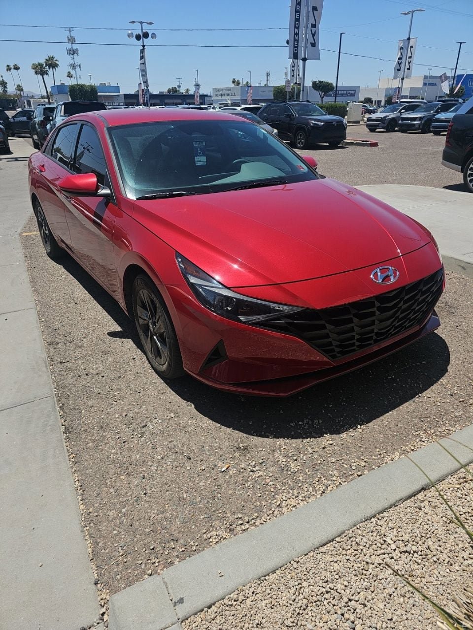 Used 2023 Hyundai Elantra SEL w/ Preferred Accessory Package FWD image 5