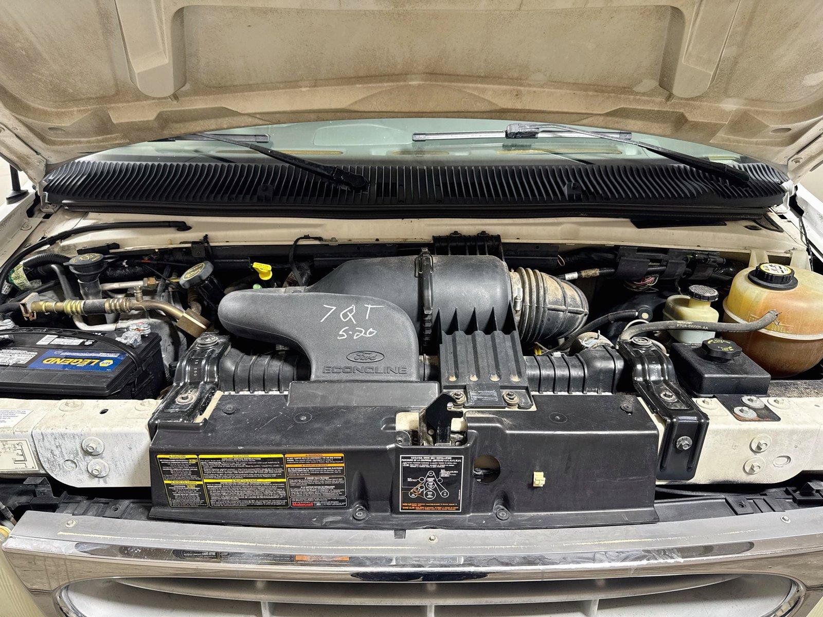 Used 2001 Ford E-150 and Econoline 150 RWD image 25