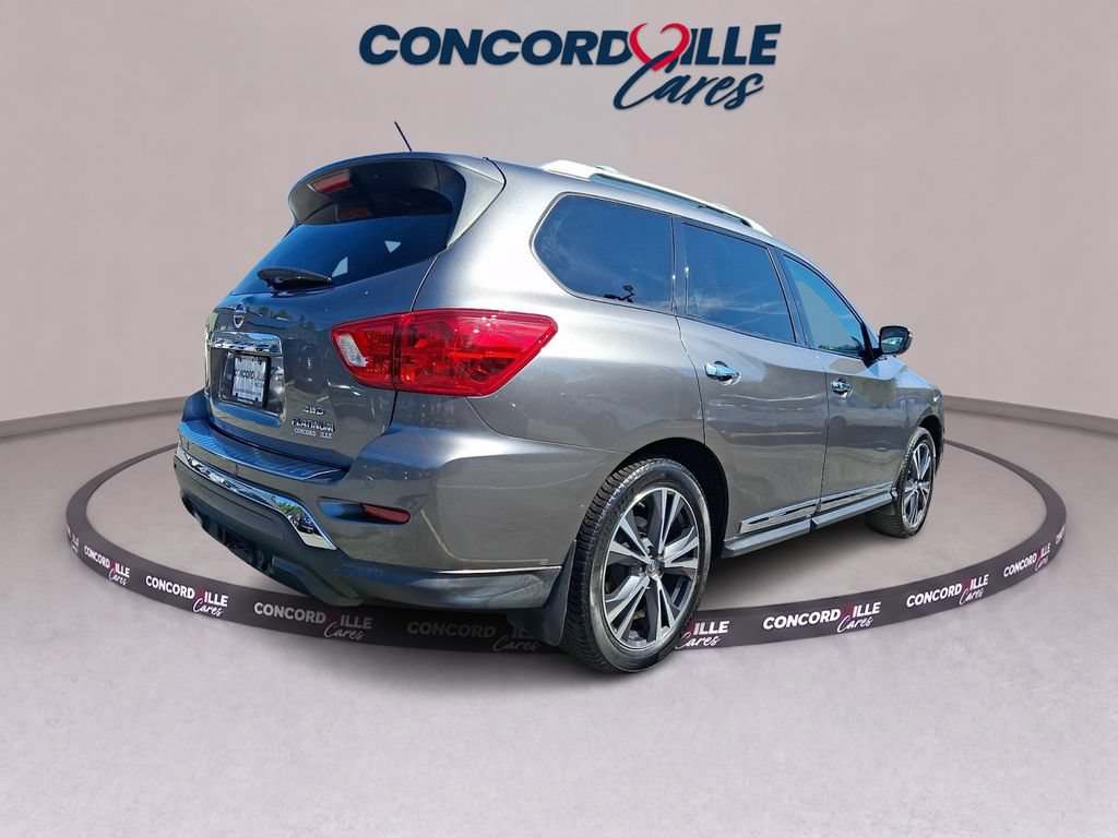 Used 2018 Nissan Pathfinder Platinum AWD/4WD image 6