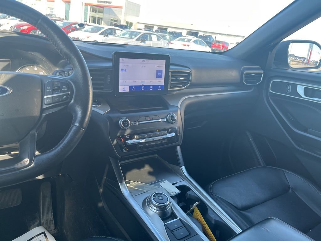 Used 2020 Ford Explorer XLT w/ Equipment Group 202A image 27