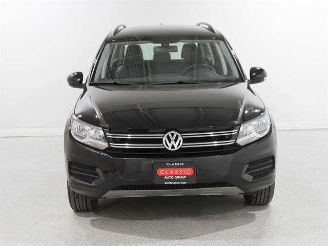 Used 2017 Volkswagen Tiguan S image 2