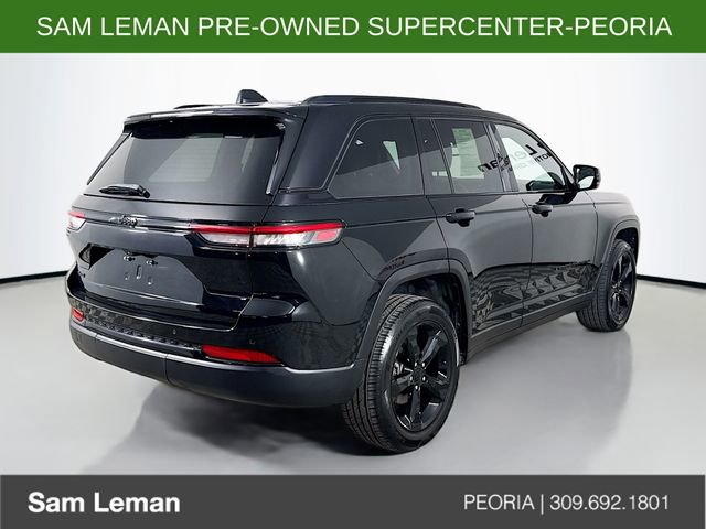 Used 2023 Jeep Grand Cherokee Altitude AWD/4WD image 7
