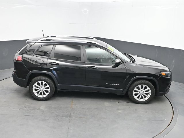 Used 2020 Jeep Cherokee Latitude FWD image 35