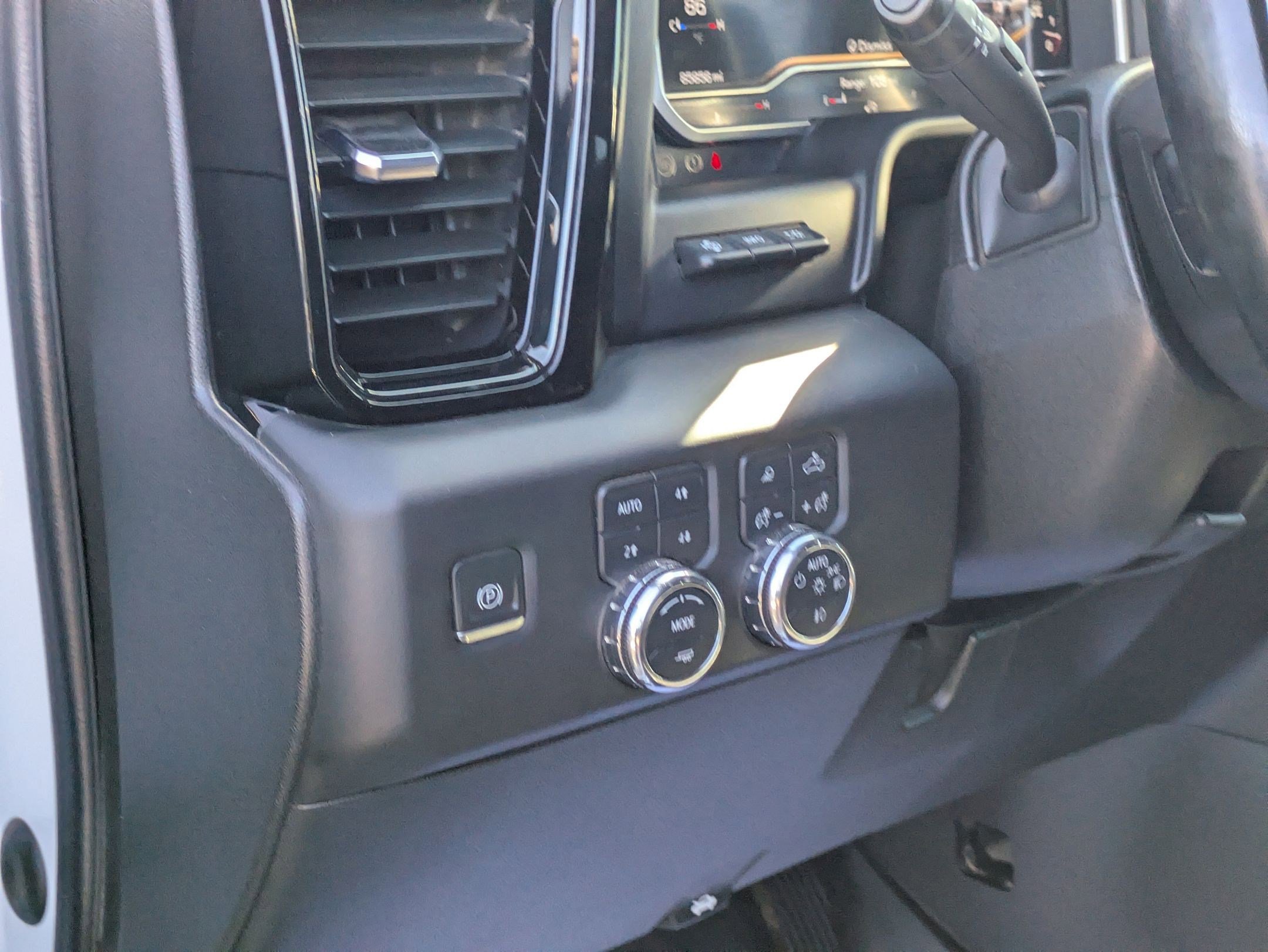 Used 2024 GMC Sierra 2500 AT4 w/ AT4 Premium Plus Package image 10