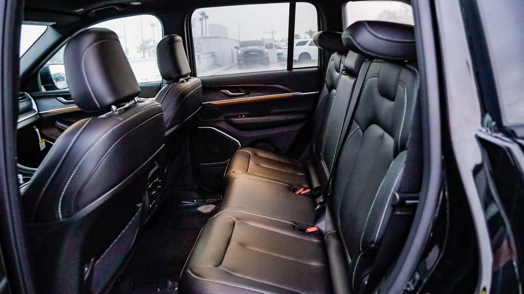 New 2026 Jeep Grand Cherokee Limited w/ Limited Altitude Package image 23