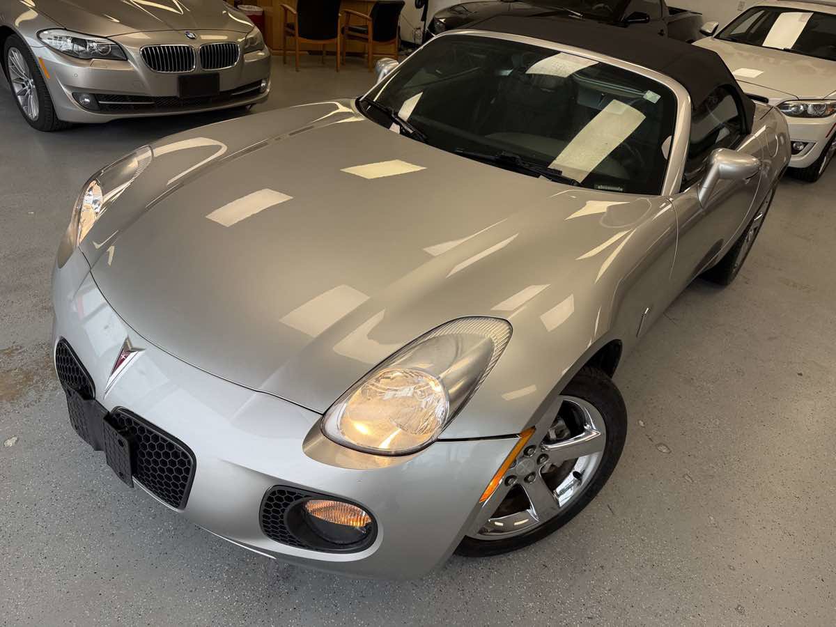 Used 2007 Pontiac Solstice GXP w/ Premium Package RWD image 9