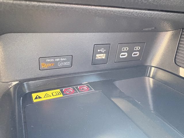 Used 2025 Toyota Camry SE FWD image 19