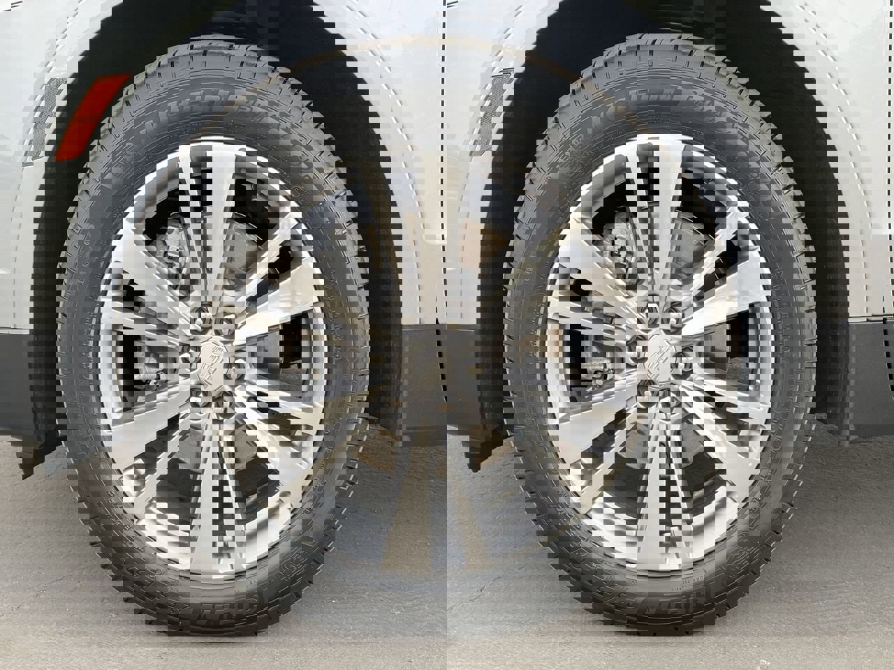 Certified 2025 Cadillac XT5 Premium Luxury image 10