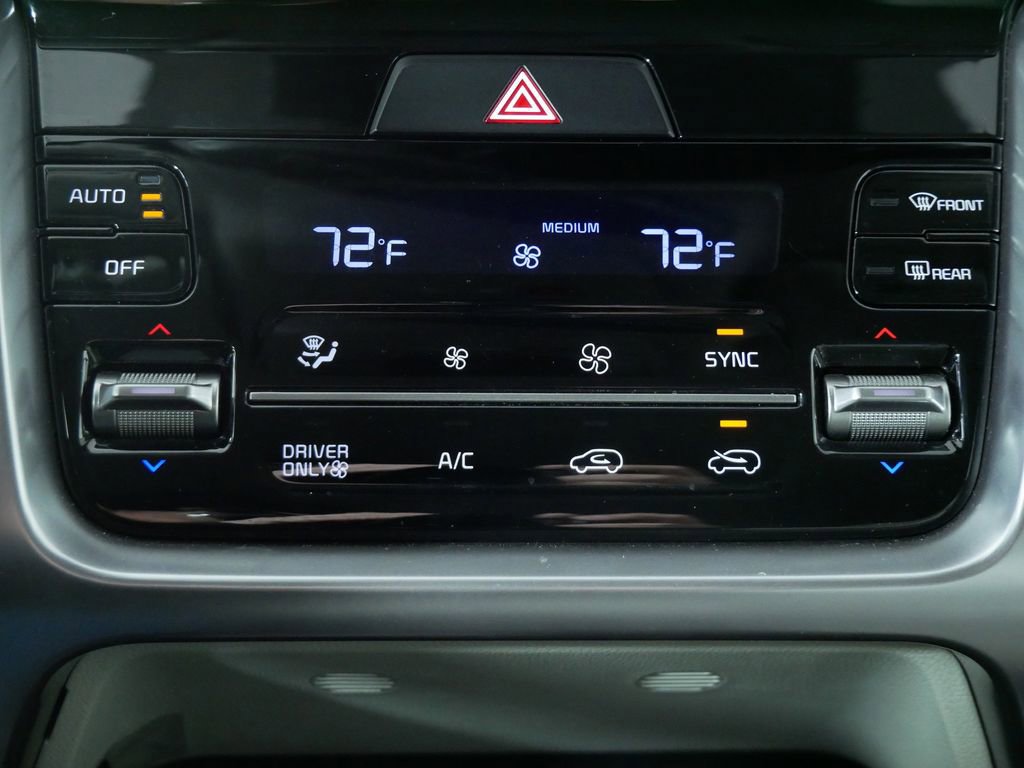 Certified 2023 Kia Sorento EX image 29