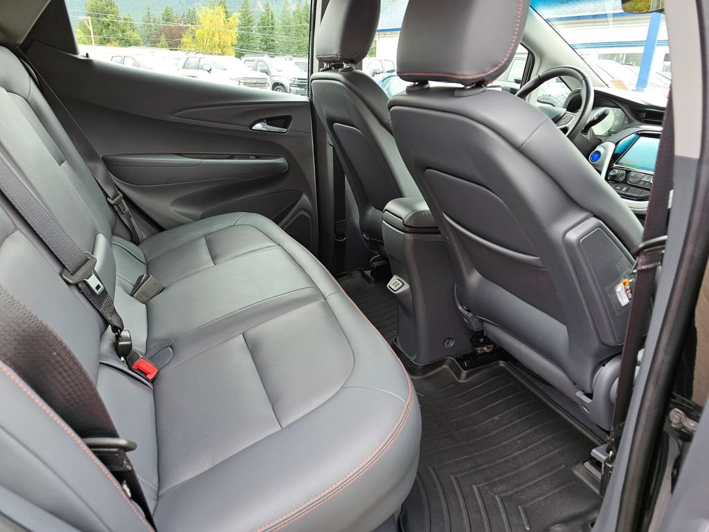 Used 2020 Chevrolet Bolt Premier w/ Infotainment Package FWD image 16