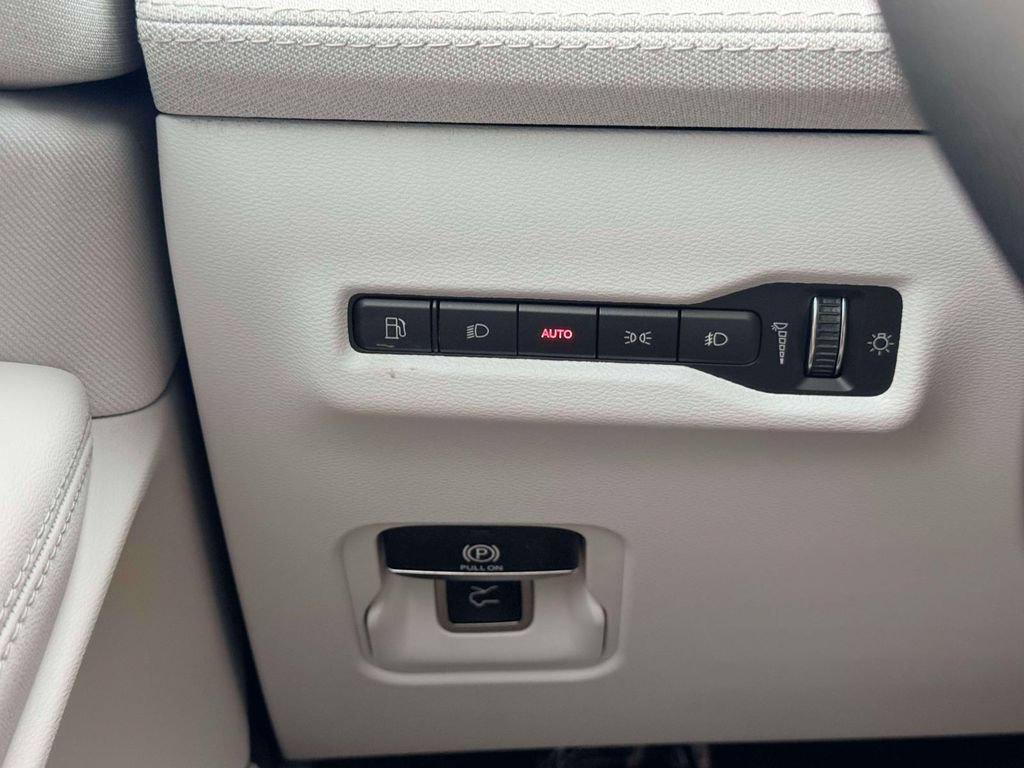 New 2026 Jeep Cherokee Laredo AWD/4WD image 18