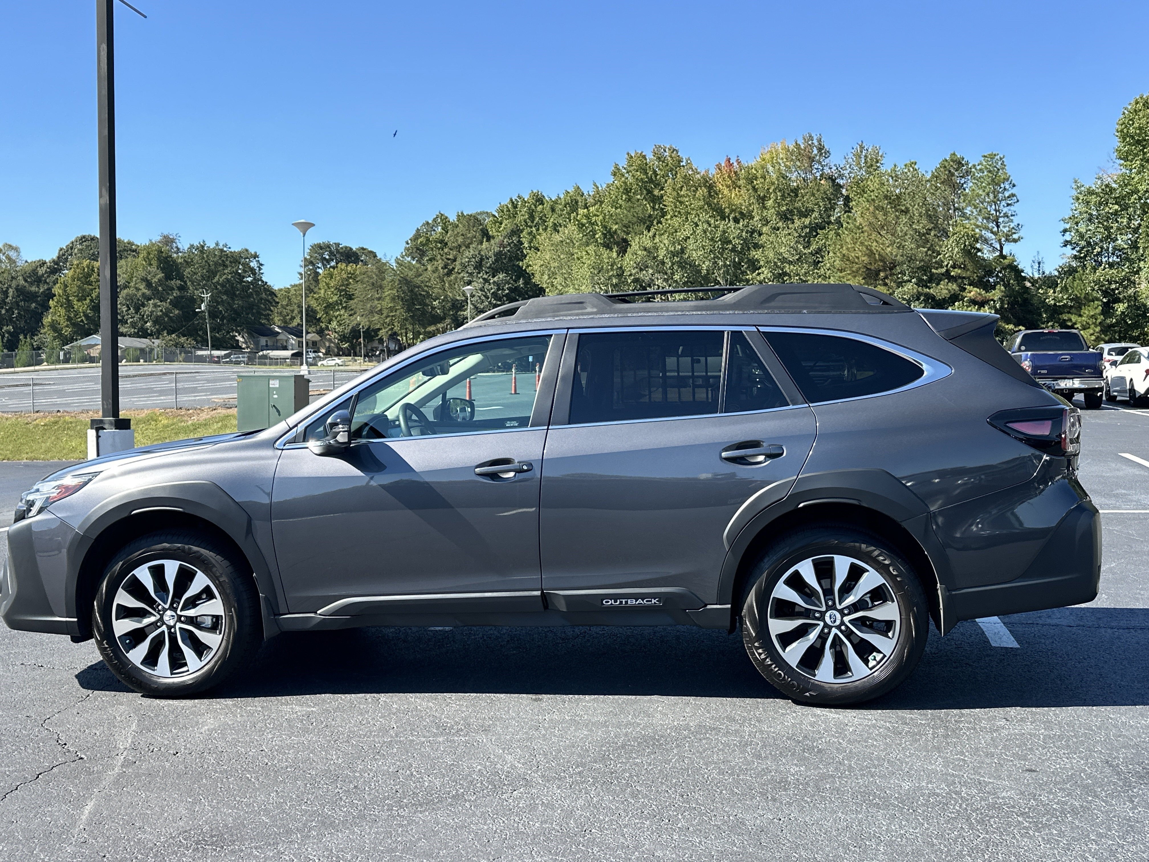 Used 2025 Subaru Outback Limited w/ Popular Package #2 AWD/4WD image 4
