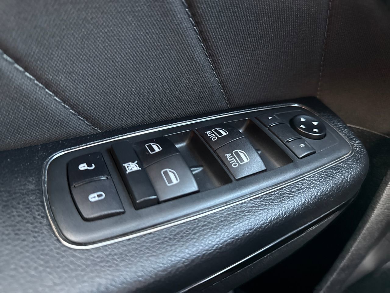 Used 2020 Dodge Charger SXT w/ Blacktop Package image 28