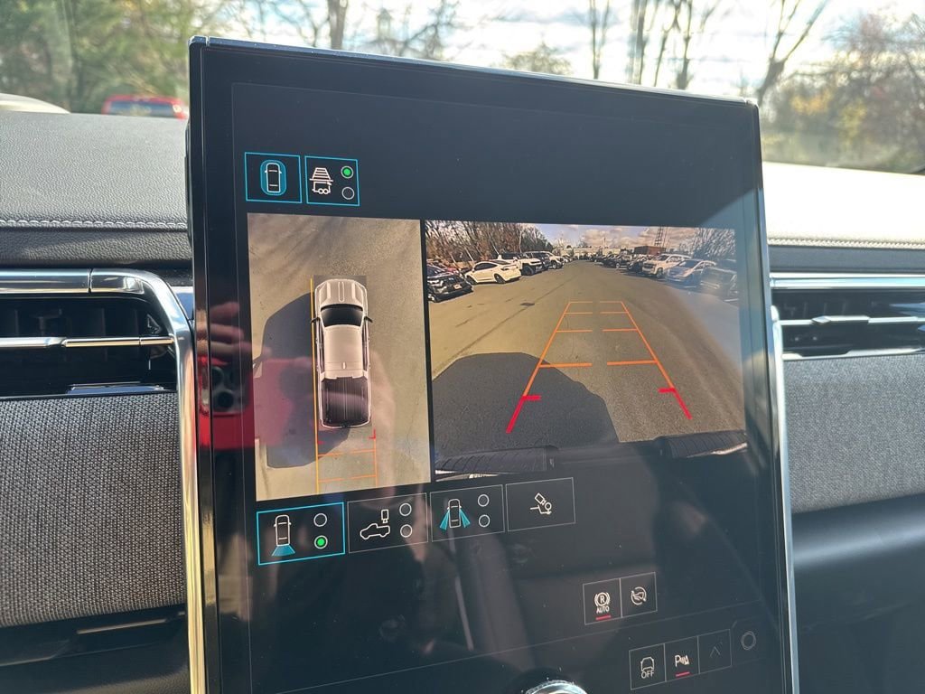 New 2026 GMC Sierra EV Elevation w/ LPO, Elevation Dark Package AWD/4WD image 18