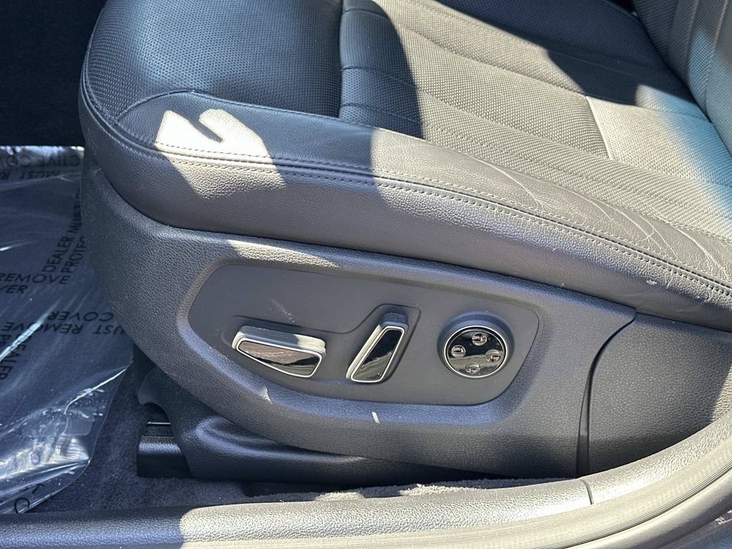 Used 2019 Genesis G80 3.8 AWD/4WD image 29