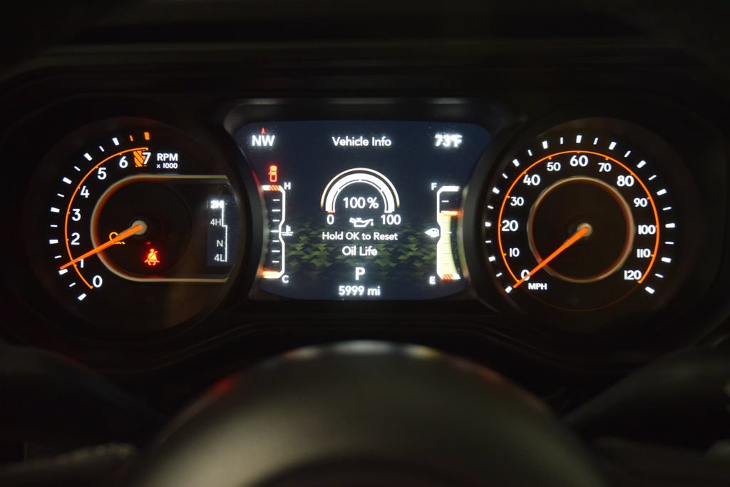 Used 2025 Jeep Gladiator Rubicon AWD/4WD image 52