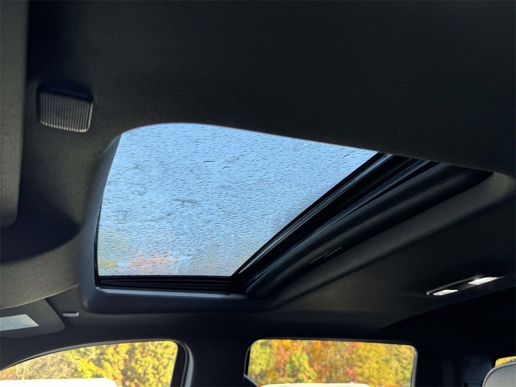 Used 2022 Chevrolet Silverado 1500 ZR2 w/ Technology Package image 20