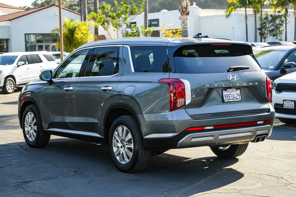 Used 2025 Hyundai Palisade SEL FWD image 4